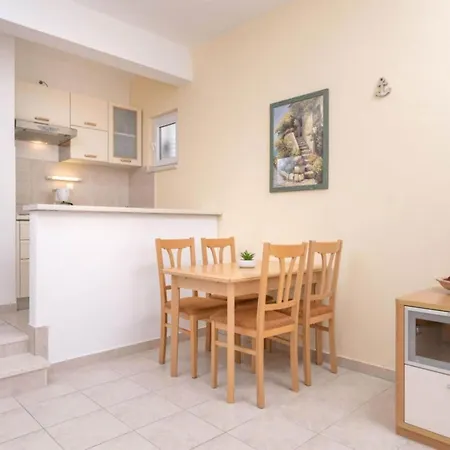 Apartament One Bedroom With Balcony 3