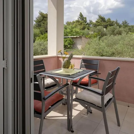 One Bedroom With Balcony 3 * Vrboska