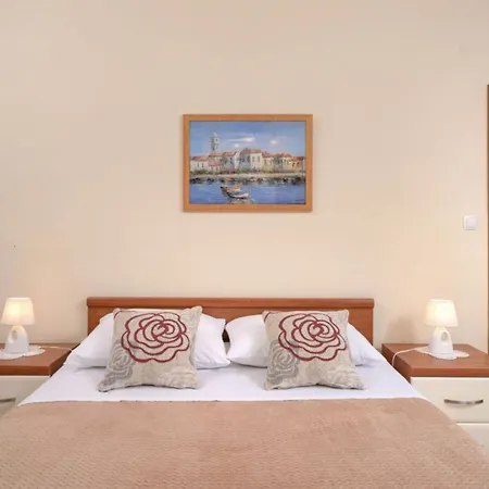 One Bedroom With Balcony 3 아파트 브로보스카